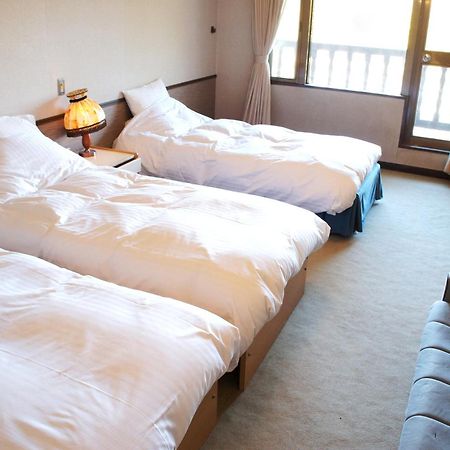 เปอตีต์ โฮเต็ล ชิทากะ Hotel ฮาคุบะ ภายนอก รูปภาพ