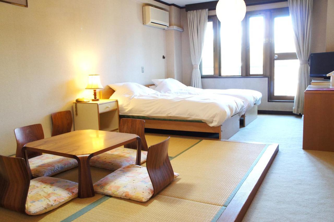 เปอตีต์ โฮเต็ล ชิทากะ Hotel ฮาคุบะ ภายนอก รูปภาพ