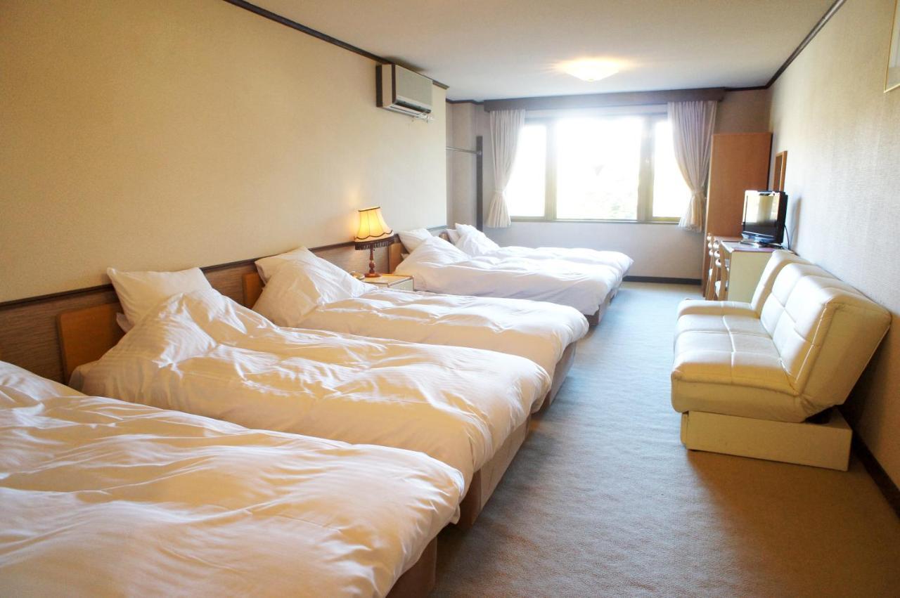 เปอตีต์ โฮเต็ล ชิทากะ Hotel ฮาคุบะ ภายนอก รูปภาพ